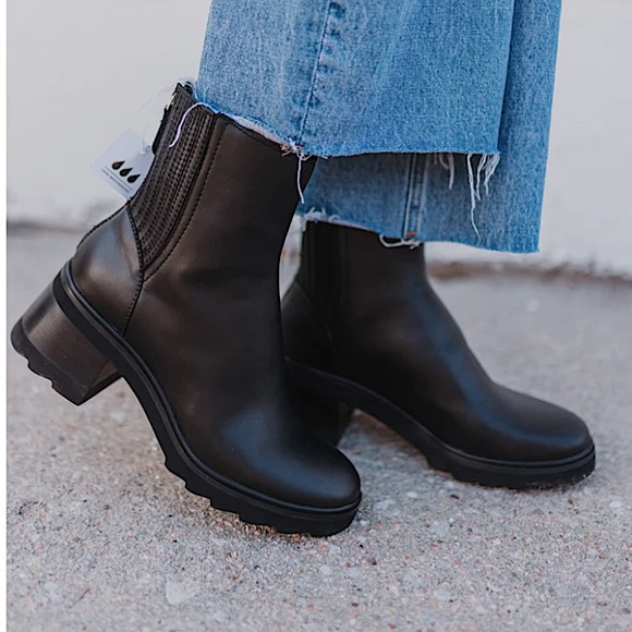 Dolce Vita Free People Martey H2O Leather Combat Boots Waterproof Platform New - Picture 1 of 13